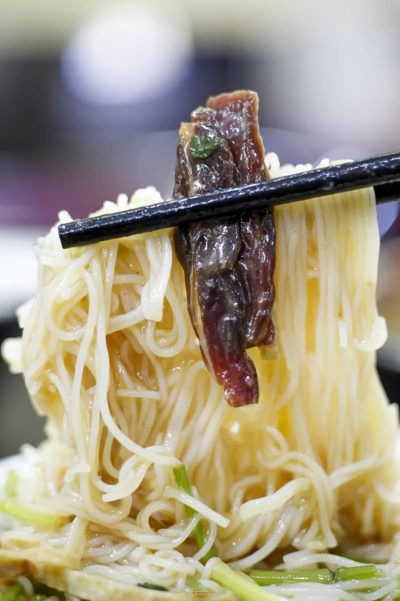 我们跟着本地人吃完这十家店，做了一份最靠谱的三亚美食线路