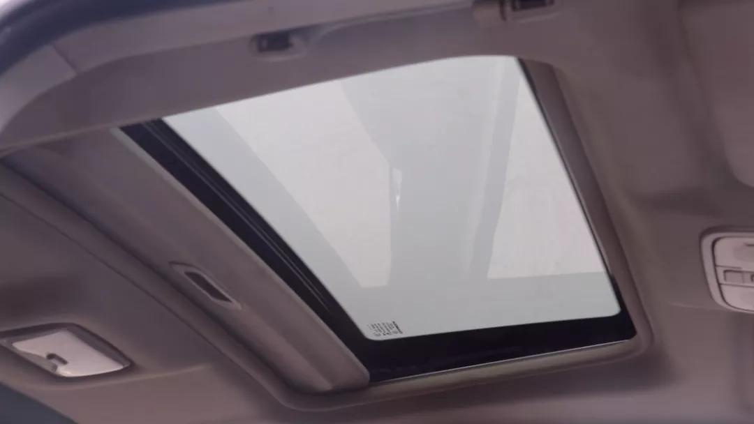 给河南朋友4万淘的二手SUV，全部办完之后，心里反而酸酸的