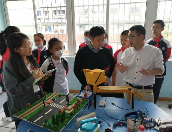 成都拥有丰富的教育资源,坐拥天时地利人和