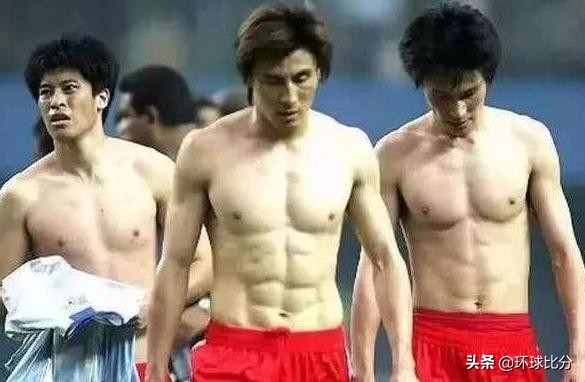 女足脱衣庆祝,女足晒腹肌男足躺枪