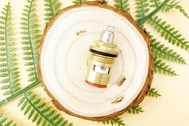 水龙头出水不均匀解决小妙招,家用水龙头滴水的解决办法