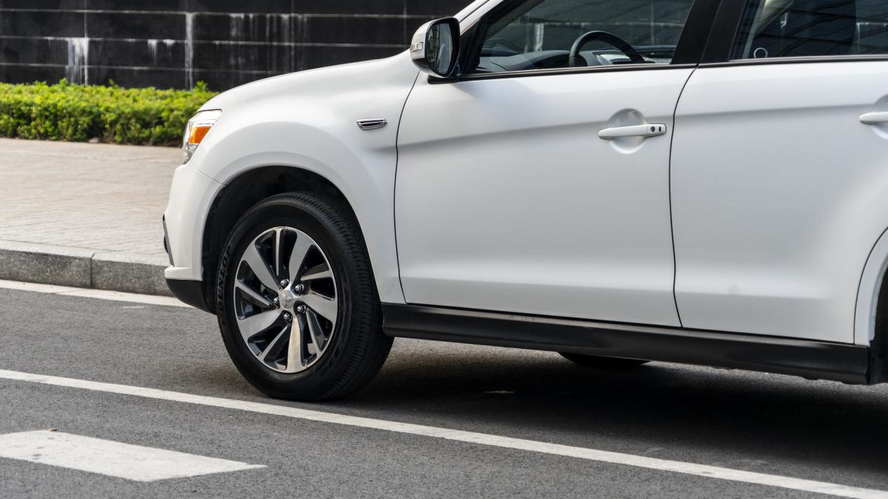 不要柔柔弱弱就要轰轰烈女汉子告诉你为啥选劲炫