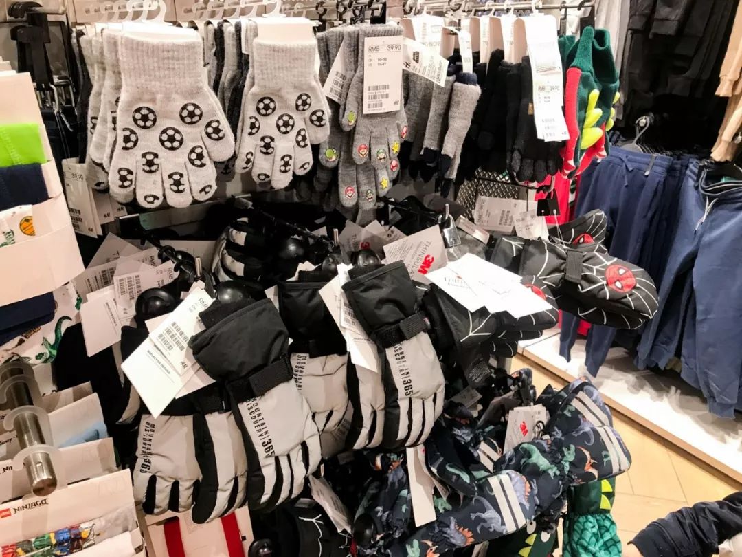 带孩子去滑雪场滑雪需要准备什么,周末带娃亲测滑雪攻略