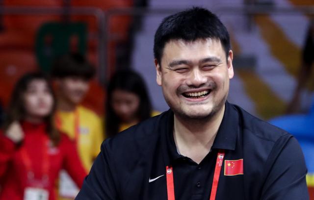 足球记者对姚明的评论,足球记者被指责视频