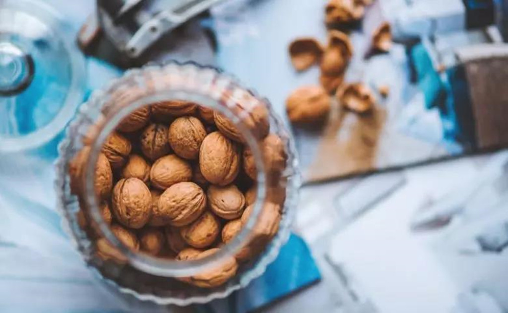 熟坚果受潮变软了吃了怎么办,带壳坚果受潮了怎么恢复酥脆