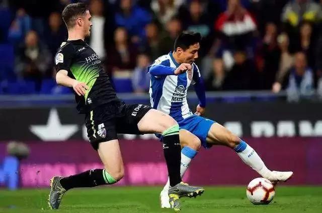 武磊失单刀无缘进球,武磊连续三场首发难阻失利