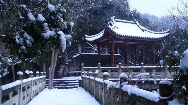 浙江有哪些有瀑布的旅游景点,浙江旅游景点推荐瀑布