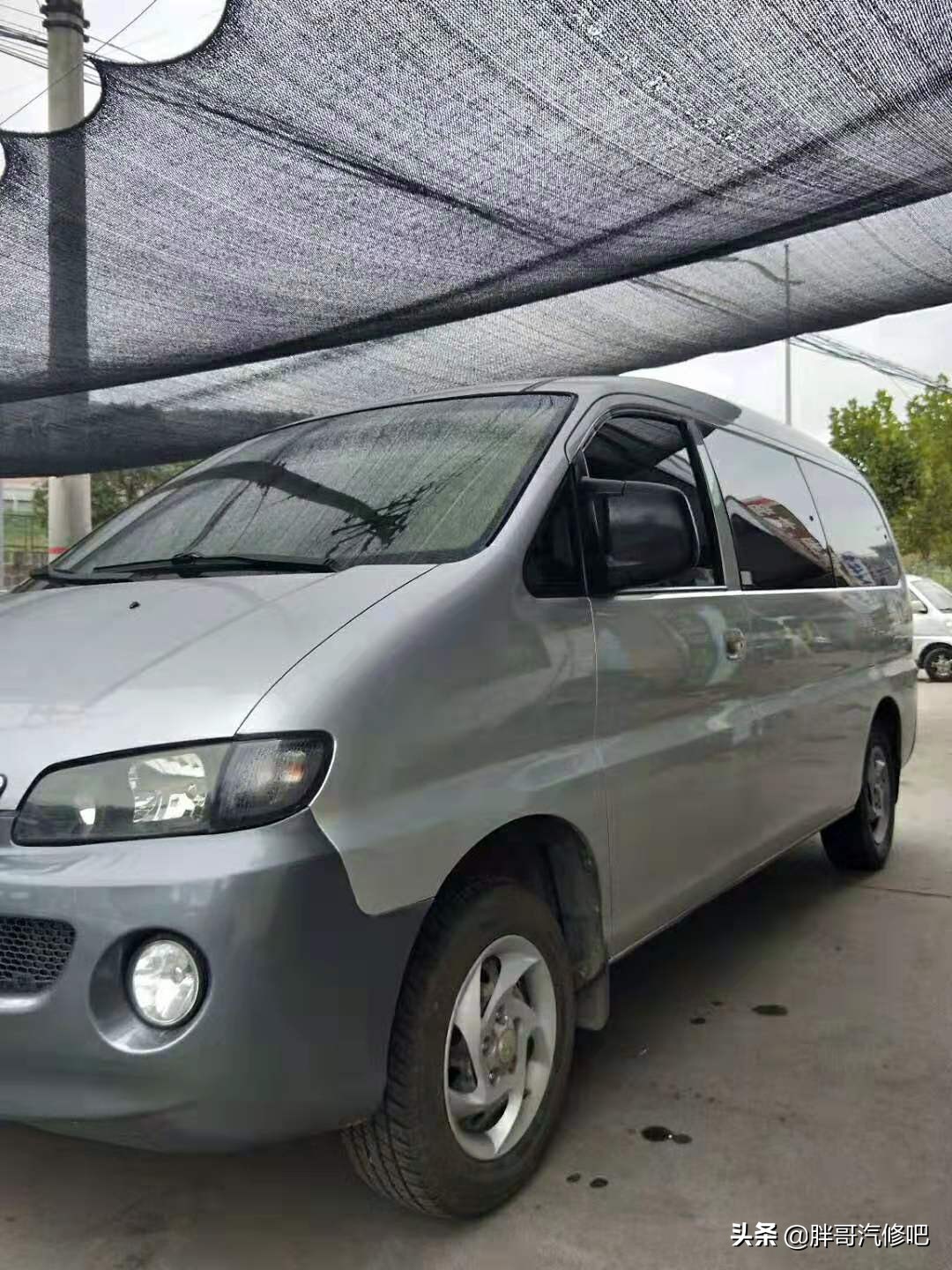 6年车龄的大型七座MPV价格冰点,比五菱大气多了就是费油