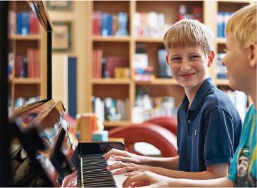 孩子弹钢琴被指出错误就哭怎么办,孩子弹钢琴遭遇邻居辱骂