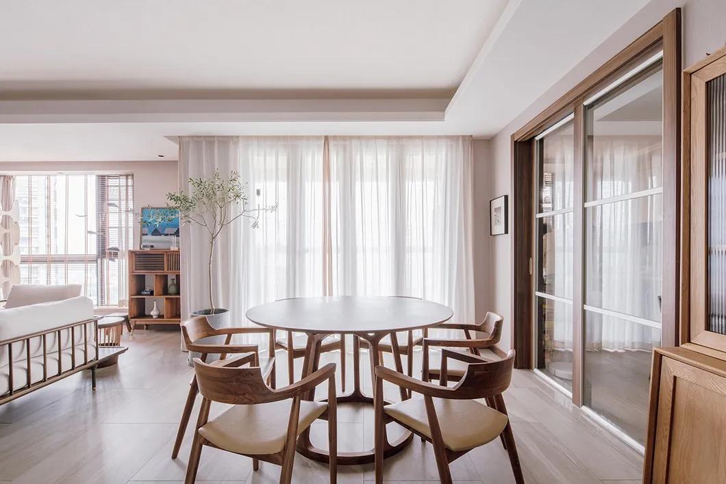 原木风让简约更有格调,现代简约和原木风混搭