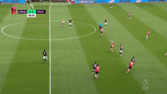 11打10却更难踢，曼联不怕丢人面对铁桶阵时只能找回斯莫林了