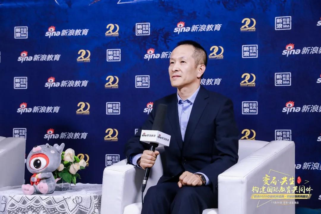 鍔涜繄鍥介檯瀛︽牎椹湳,鍔涜繄鍥介檯瀛︽牎鏍″尯