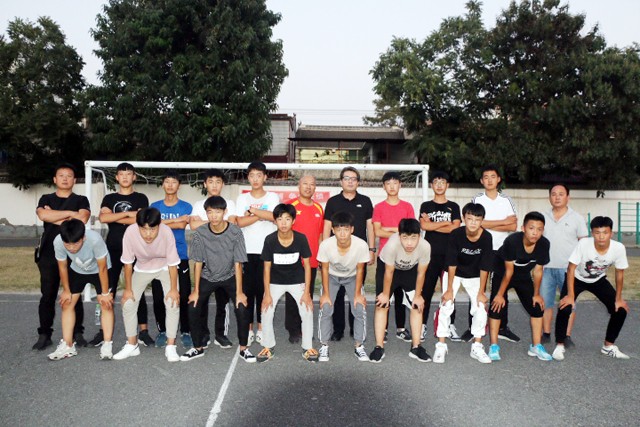 激发兴趣足球活动,激发足球热情