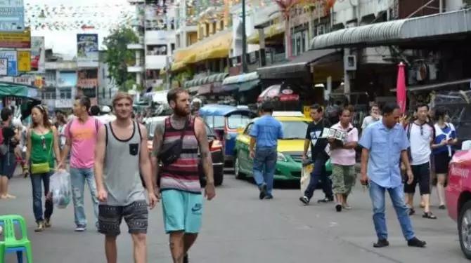 泰国留学,在泰国生活的外国人这么多,都在做些什么?