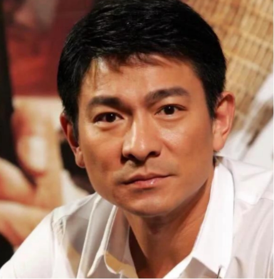 苦心经营的形象一下崩塌,刘德华事业落魄如何逆袭