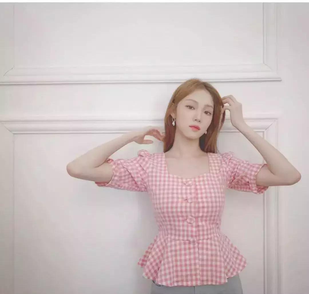 lisa圆领针织长袖罩衫,lisa短上衣推荐