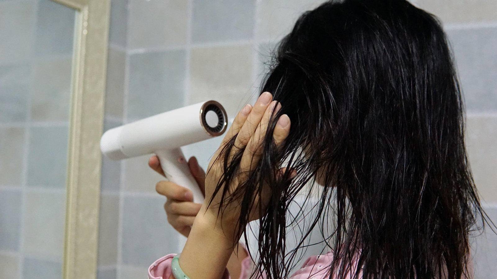 韩国大宇速干负离子吹风机,最新大宇吹风机