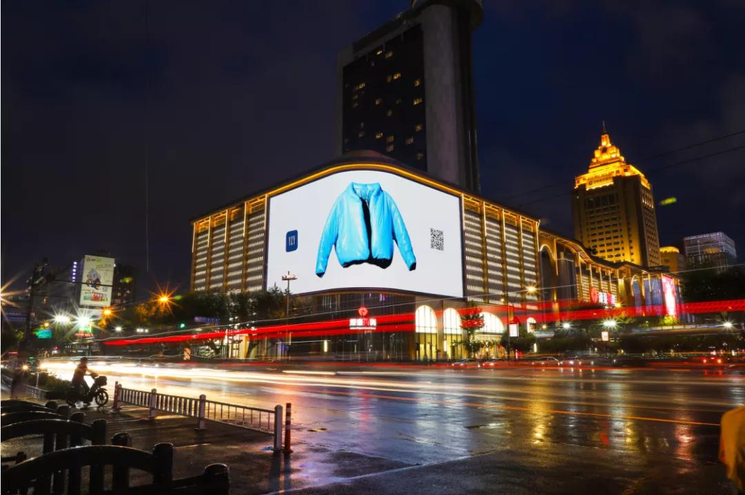 传统户外广告面临的困境,户外广告业现状分析