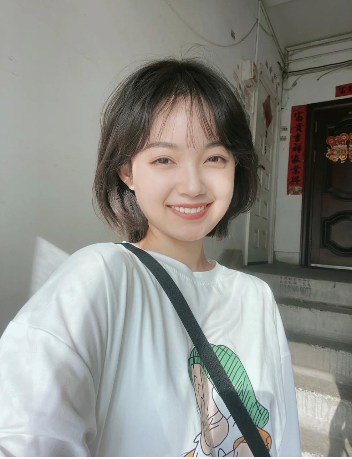 圆脸适合什么短发好看又显年轻,减龄又洋气适合大圆脸的短发