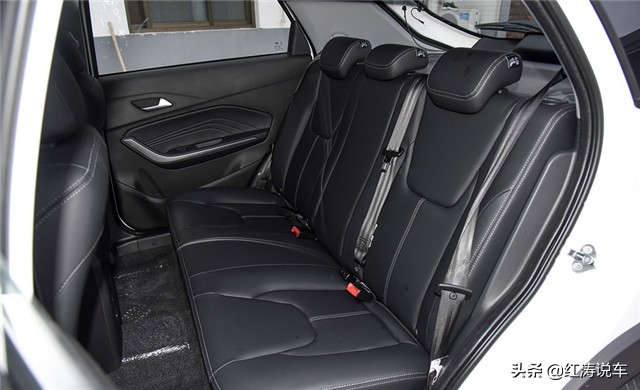 瑞虎3适合新手买吗,年轻人开瑞虎3x