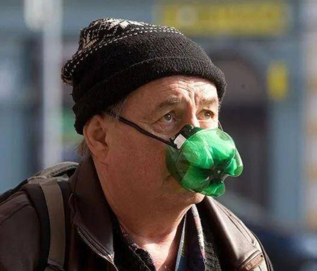 颠覆三观！外挂鹰钩鼻出街，英国人的脑洞真服了…这也叫口罩？