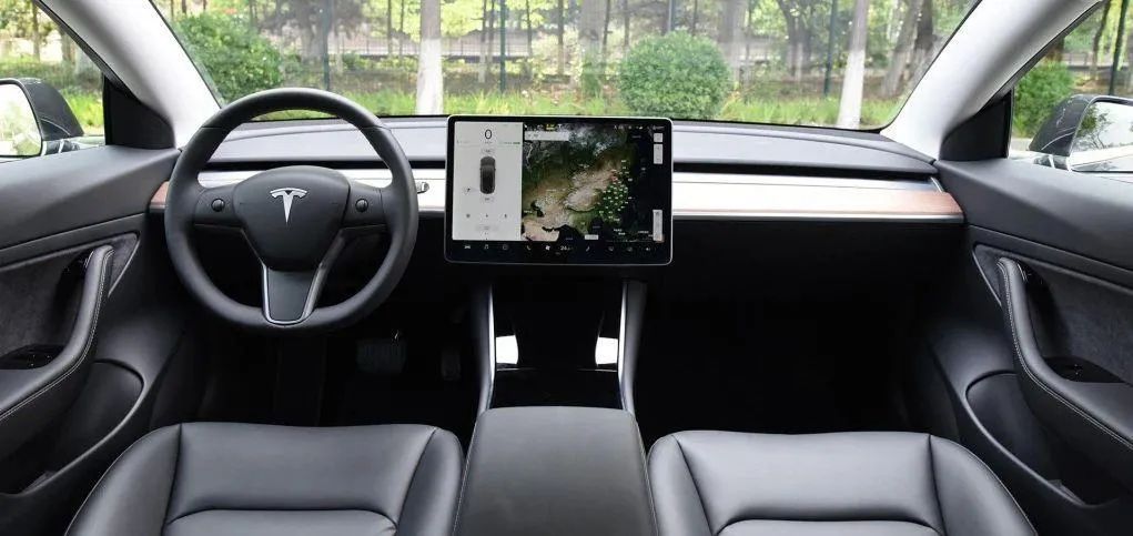 不到10万就能开一台掀背轿跑回家,不到10万就能买到很好的车