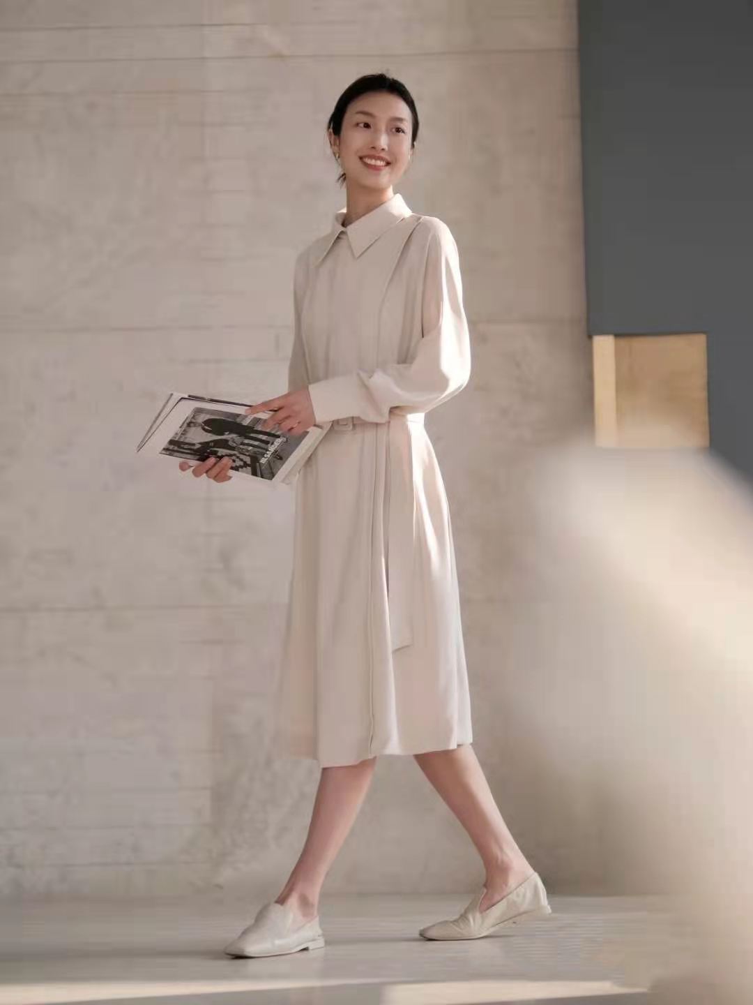 秋季流行的风衣穿搭,秋季风衣经典穿搭