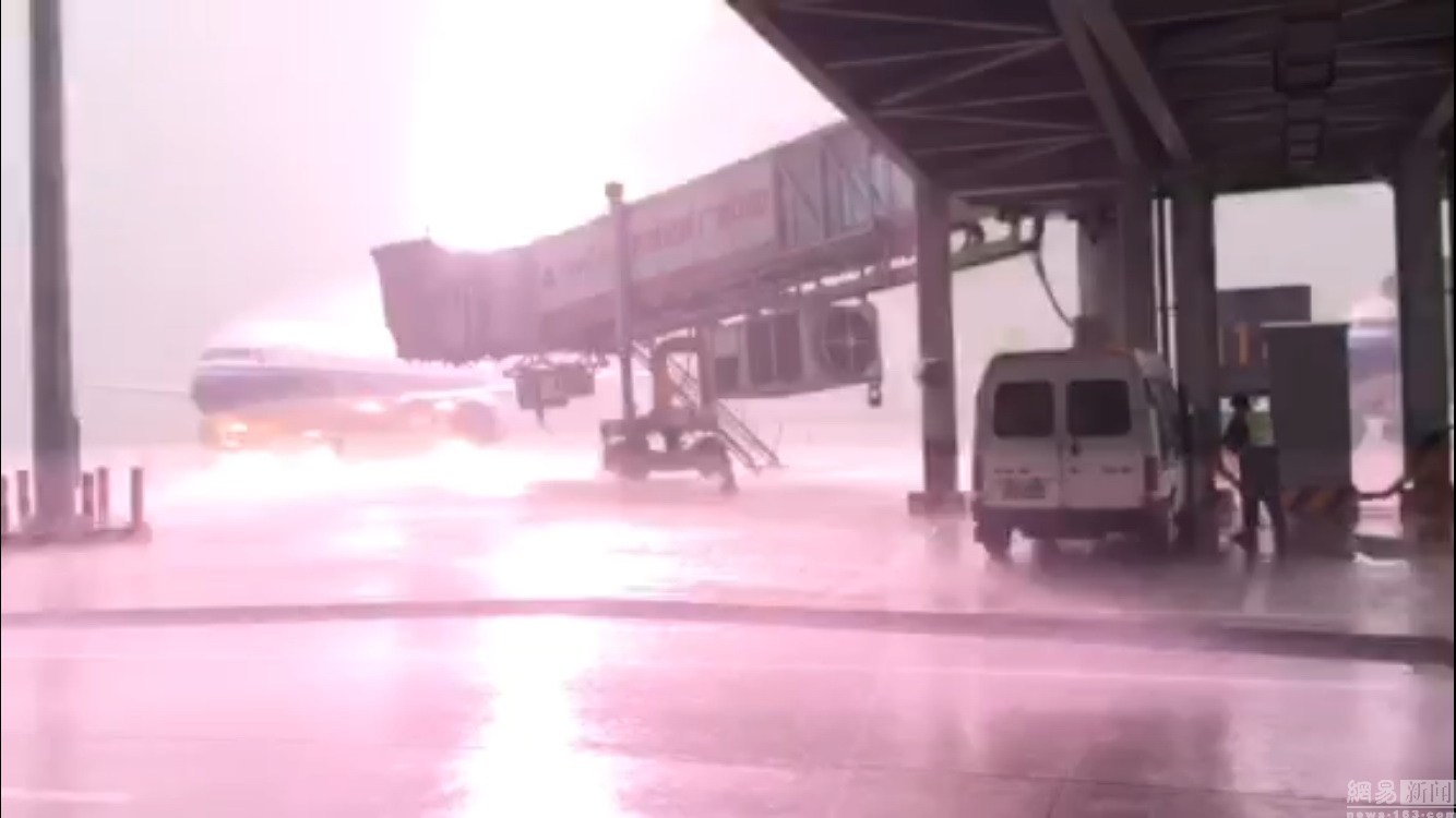 当飞机“被雷劈”，如何才能避免俄航的惨痛教训？