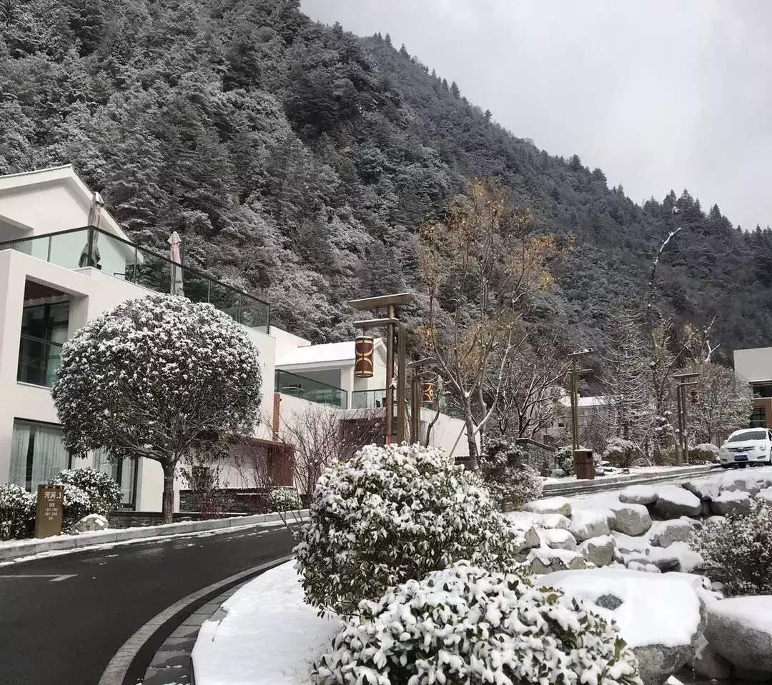 古尔沟温泉小镇,古尔沟温泉小镇值得去吗