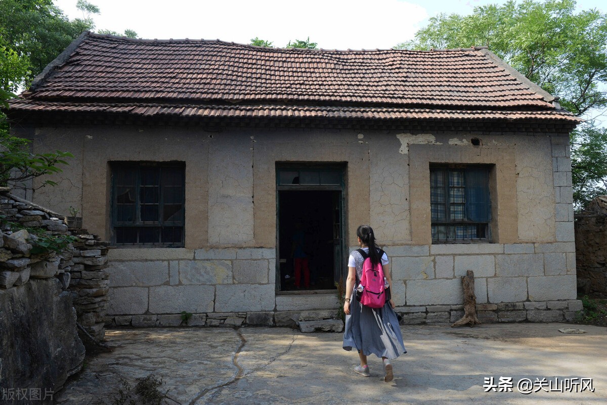 农村建房堂屋门不在中间好不好,门楼靠左别靠右堂屋靠前别靠后