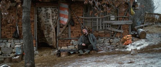 导演拒绝删减任何镜头!片长3小时,生生扯下了理想主义的遮羞布