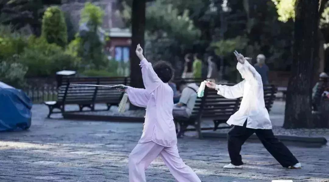 胃不好少吃三红二黄,胃不好少吃三果三蔬是什么