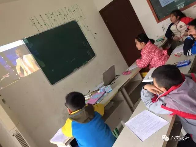 温暖一双手四年级作文,一双温暖的手作文600字