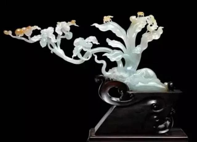 翡翠貔貅的寓意和佩戴技巧,翡翠貔貅戴什么链子