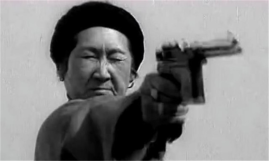 双枪老太婆结局如何？周总理希望刀下留人，毛主席嘱托善待其家属