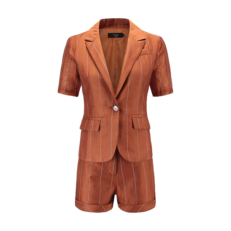 小个子如何打造高级感,掌握这几点让你在职场中脱颖而出