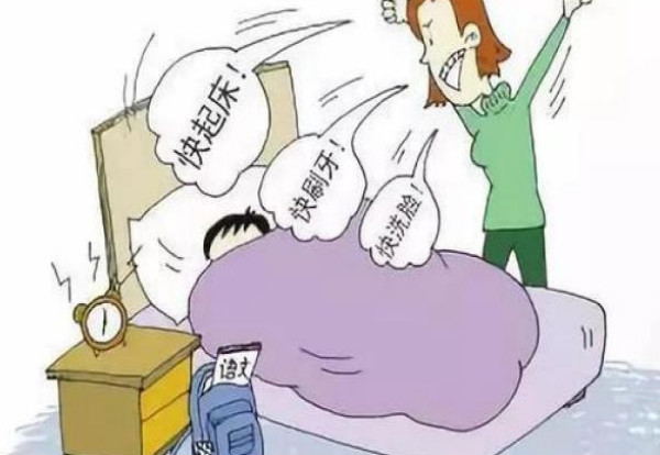 时间到了需要叫醒宝宝喝奶,时间到了把宝宝叫醒他不吃奶