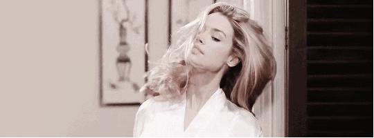 三种懒人定妆法从此脱妆是路人,定妆喷雾怎么使用流汗不脱妆