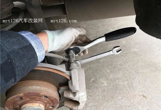 自己保养刹车,自己保养轮子注意事项