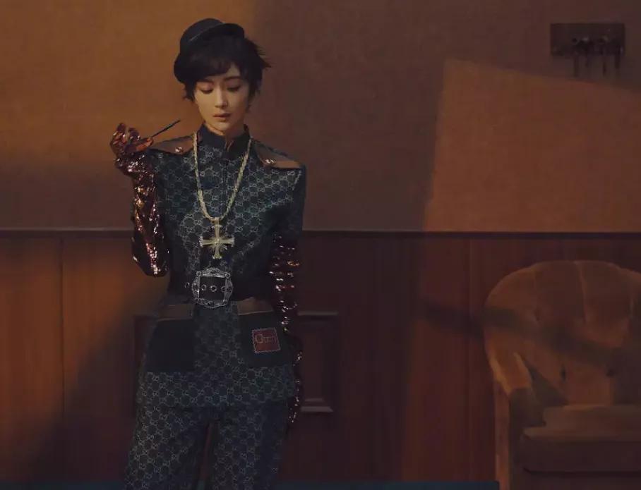 杨幂短发造型曝光,杨幂短发造型撞脸孙俪