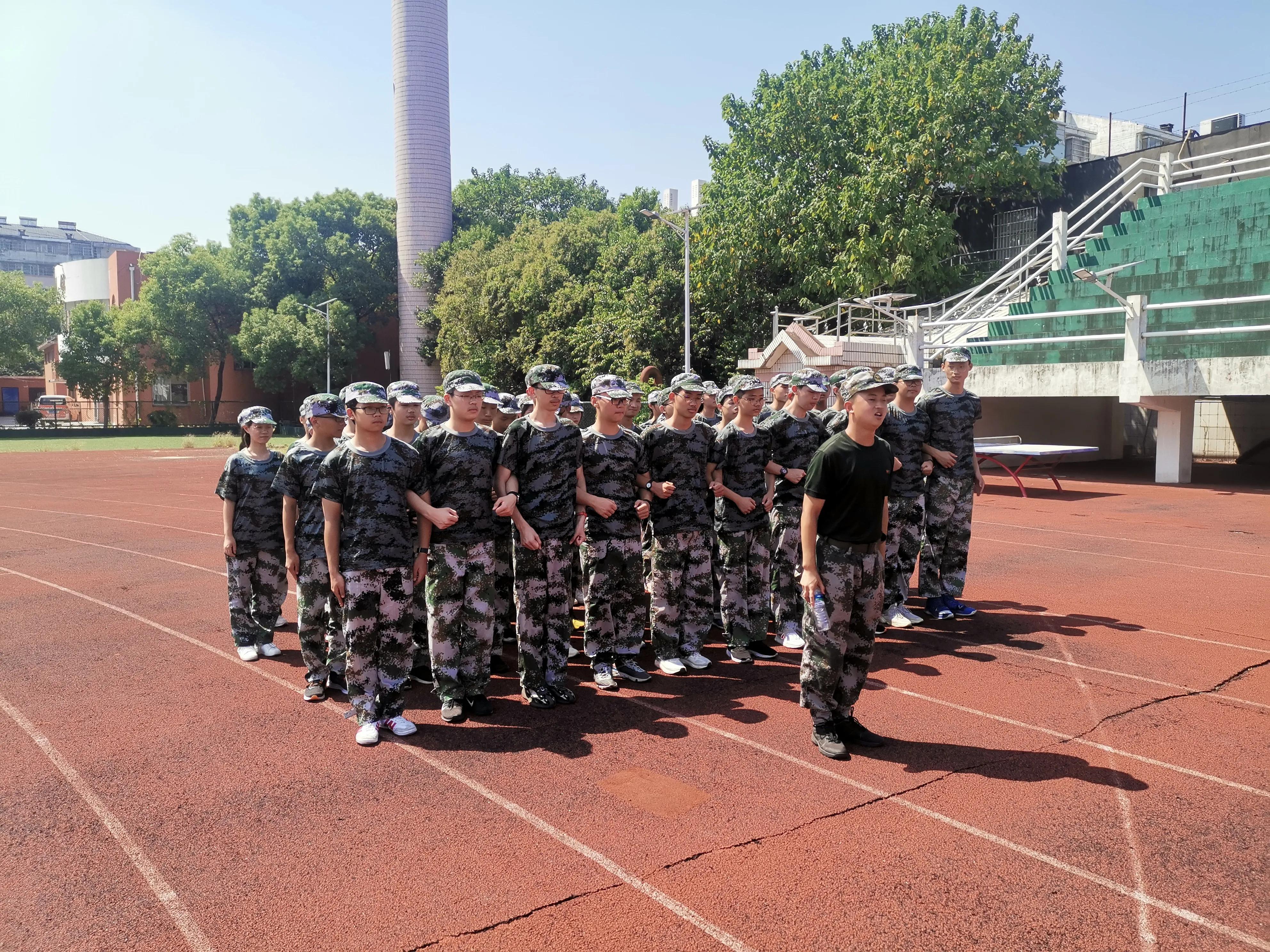 军训日记加图,军训红十字日志