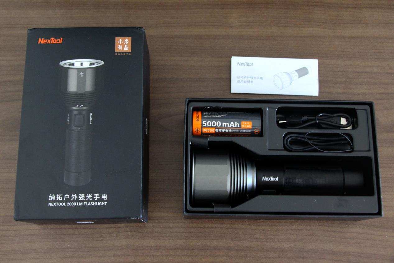 2000流明高亮手电在手,户外横扫黑暗:纳拓户外强光手电筒体验