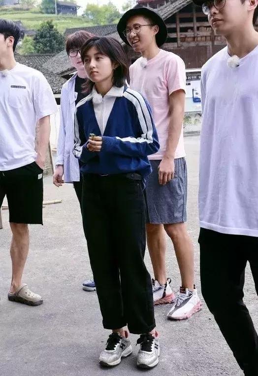 张子枫日式穿搭,张子枫港风穿搭