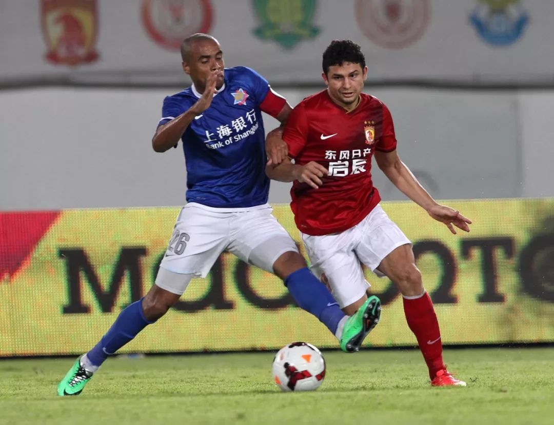 在中国踢满8年，保持队史最高出场纪录！他却说：上海房子太贵了