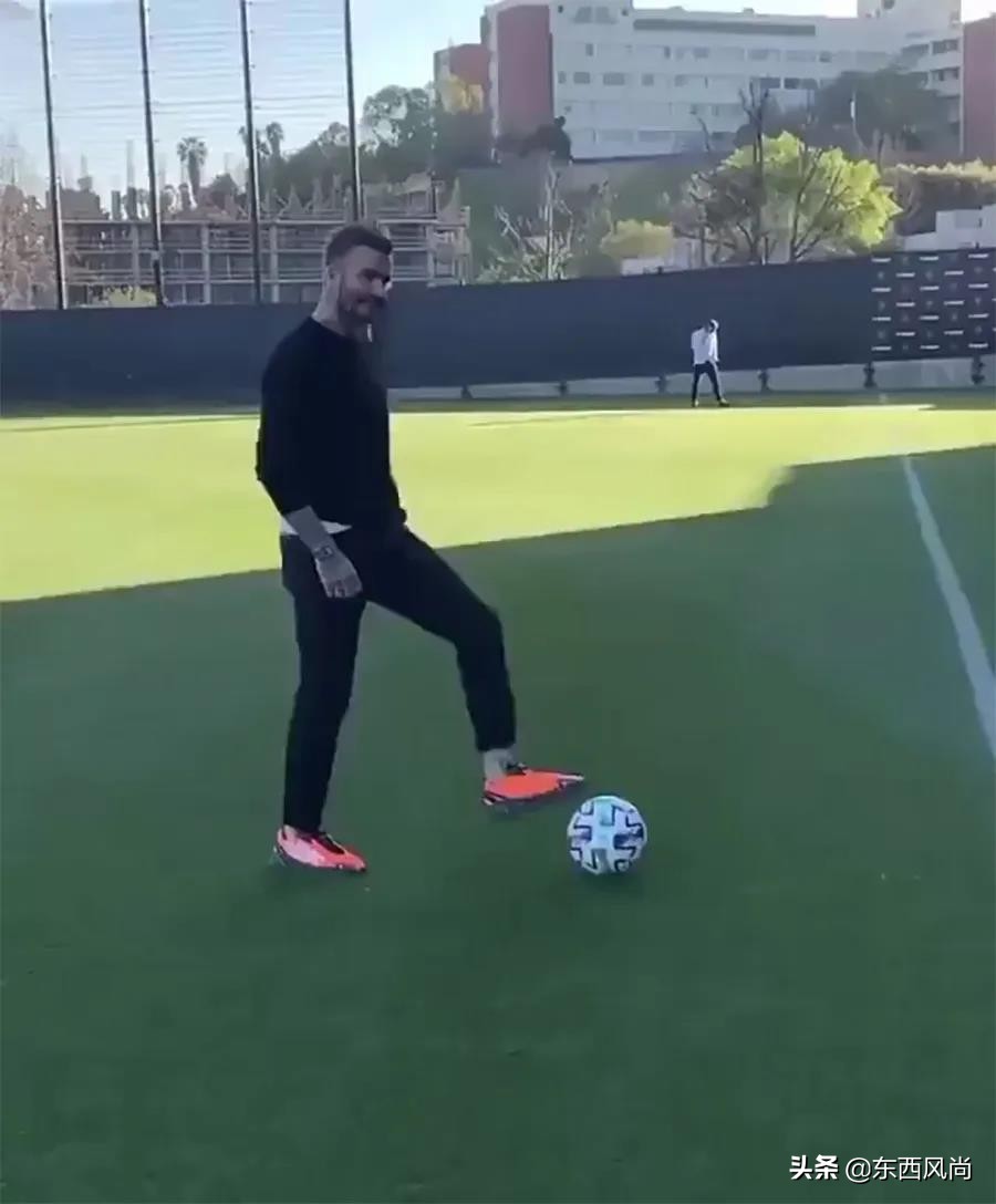 47岁贝克汉姆亮相看台帅气依旧,贝克汉姆帅照