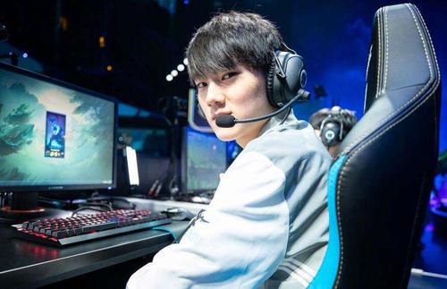 lpl解说娃娃聊转会完整版,LPL解说工资