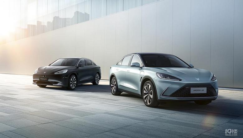 潮极来袭三城同启极狐汽车杭州龙湖丁桥天街店盛大开业