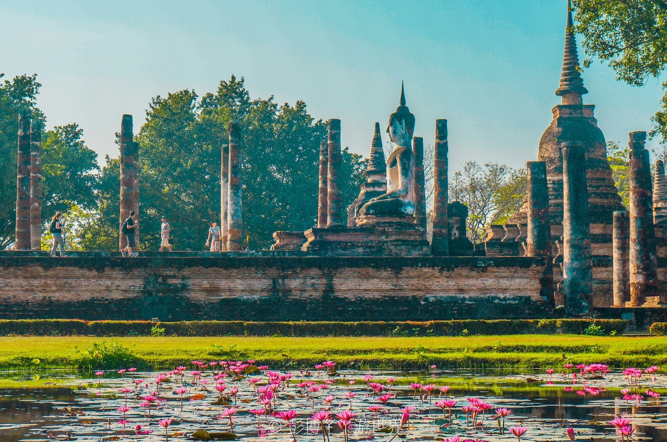 泰国千年古城大城府,泰国吴哥窟和柬埔寨吴哥窟