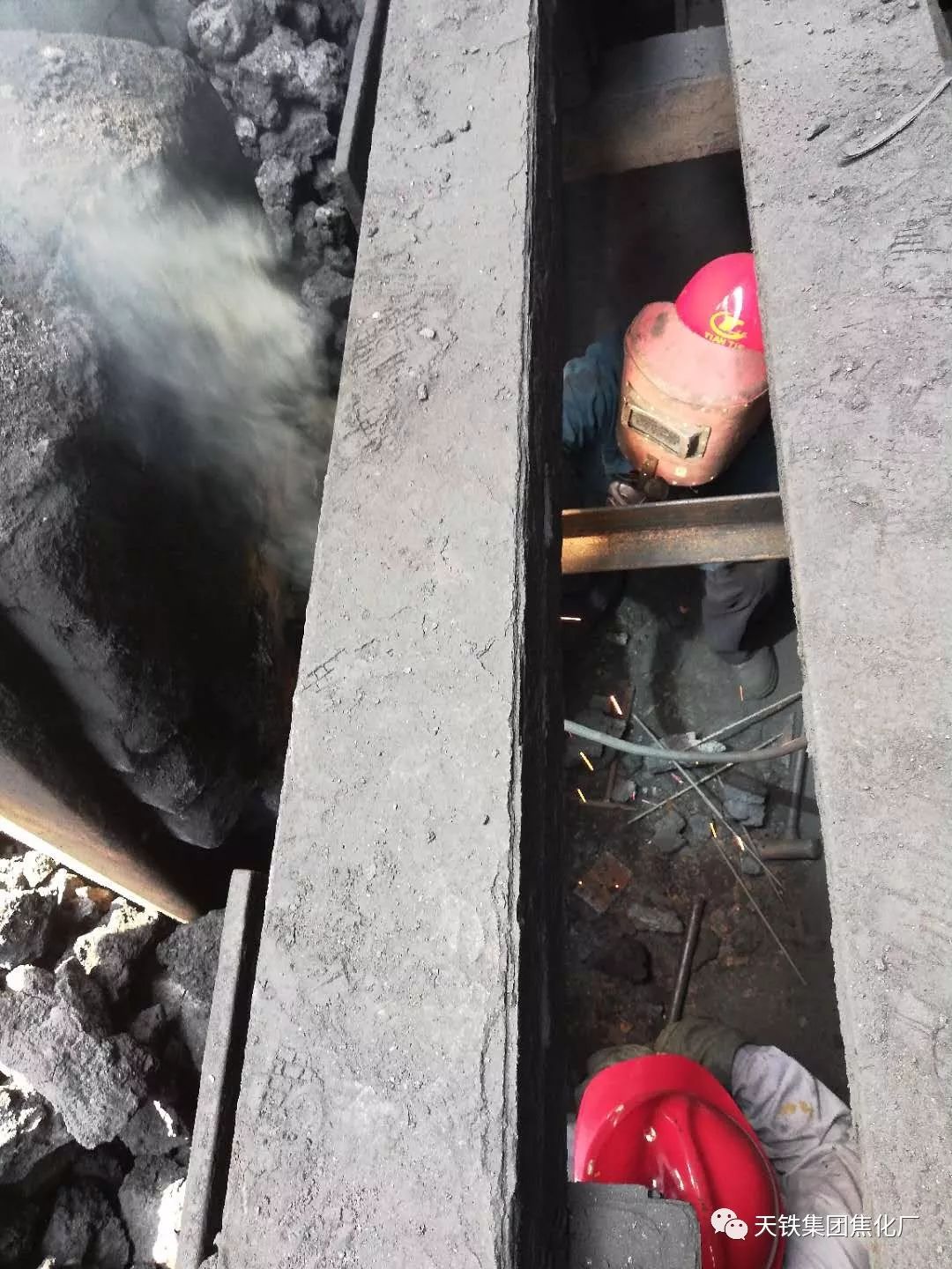 向您们致敬—高温下的焦化工人