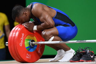 举重感动到哭的视频,举重运动员哭